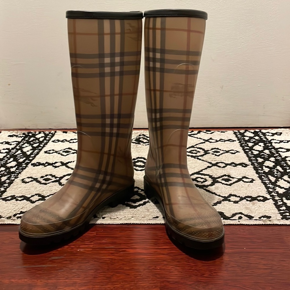 Burberry checked rain boots